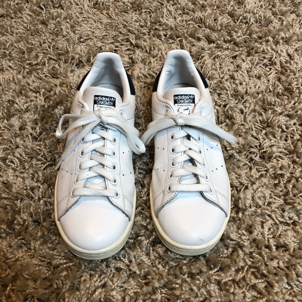 ✨ADIDAS STAN SMITH NAVY/WHITE SHOES✨